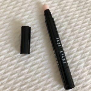 Bobbi Brown retouching wand